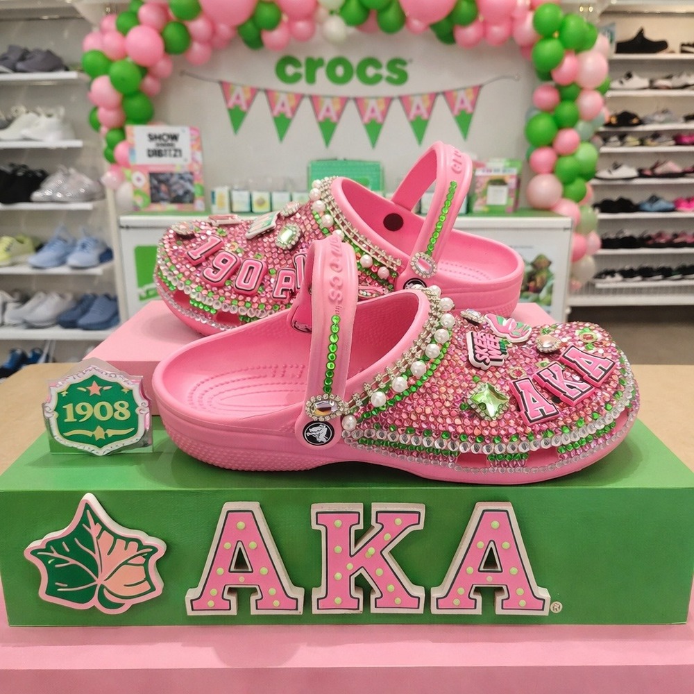 Crocs Alpha Kappa Alpha AKA Custom Rhinestone Clogs Pink Green Womens 9 Mens 7 - Picture 2 of 6